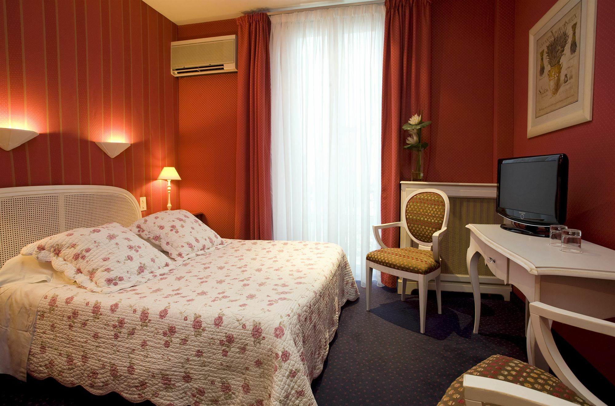 Hotel L'Olivier - Piscine & Parking Канни Номер фото